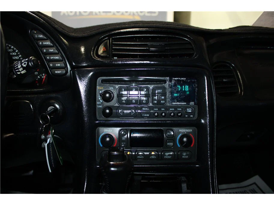 Used 2002 Black Chevrolet Convertible 2D image 18