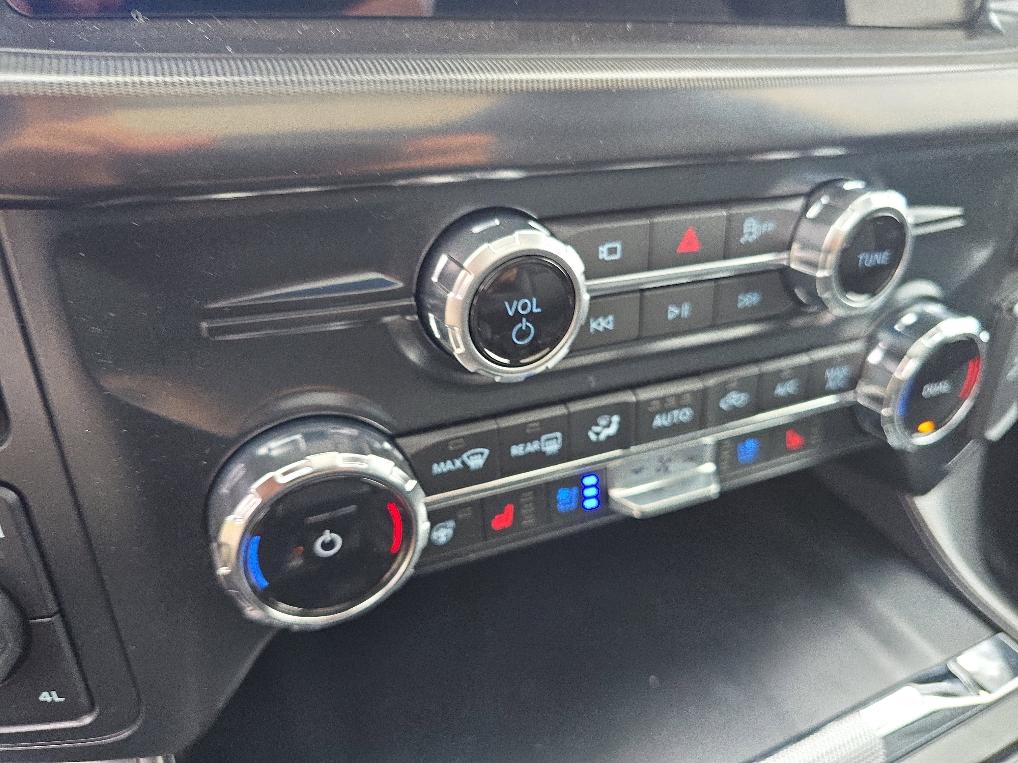 New 2026 Agate Black Metallic Ford Lariat® image 25
