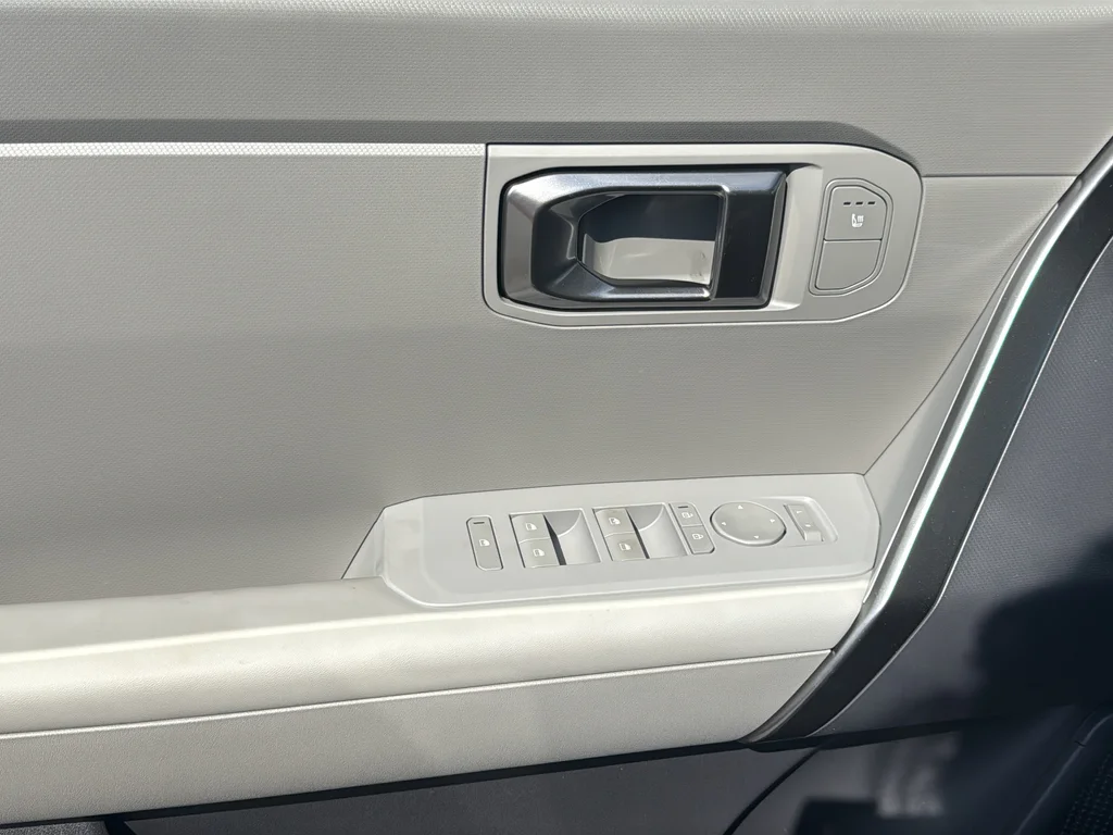 New 2027 Gray Kia S image 24