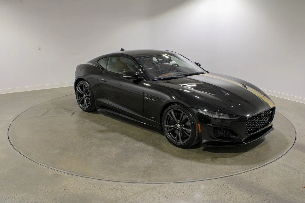 2024 Jaguar F-Type R75 - Photo 7