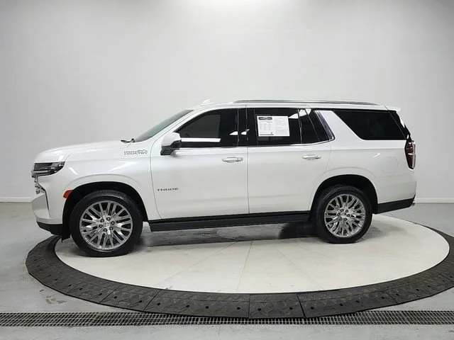 Used 2023 Iridescent Pearl Tricoat Chevrolet High Country image 4