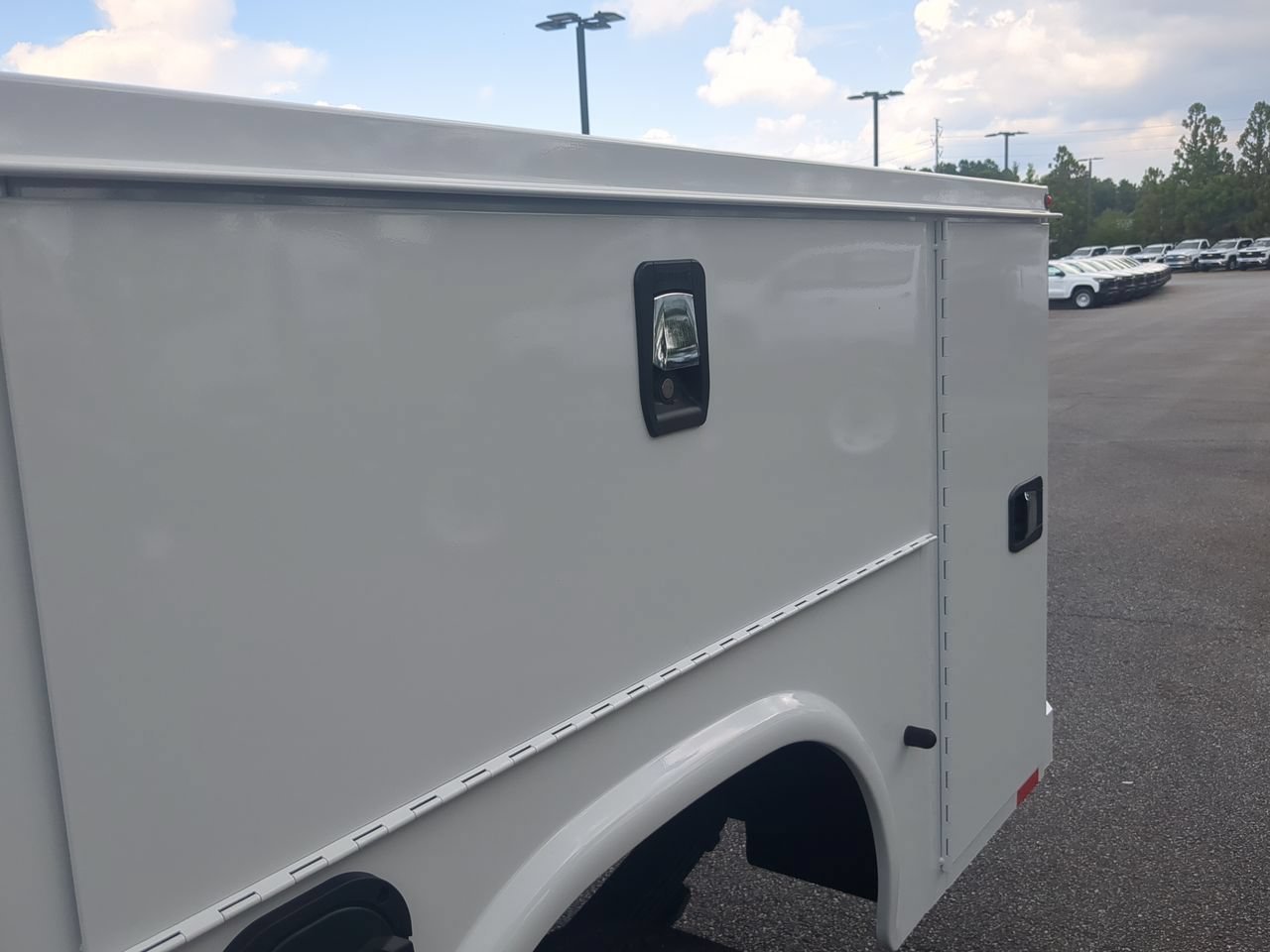 New 2026 Summit White GMC Pro image 22
