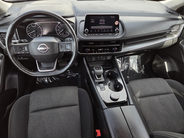 Used 2025 Silver Nissan SV image 9