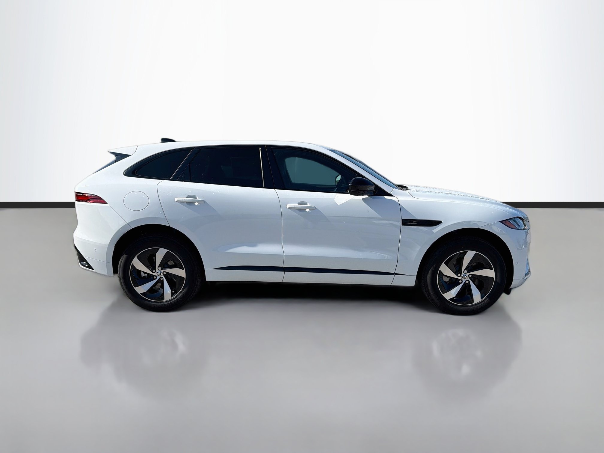 New 2026 Fuji White Jaguar R-Dynamic S image 6