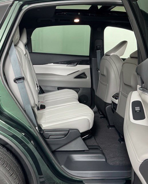 New 2027 DEEP EMERALD INFINITI Sport AWD image 24