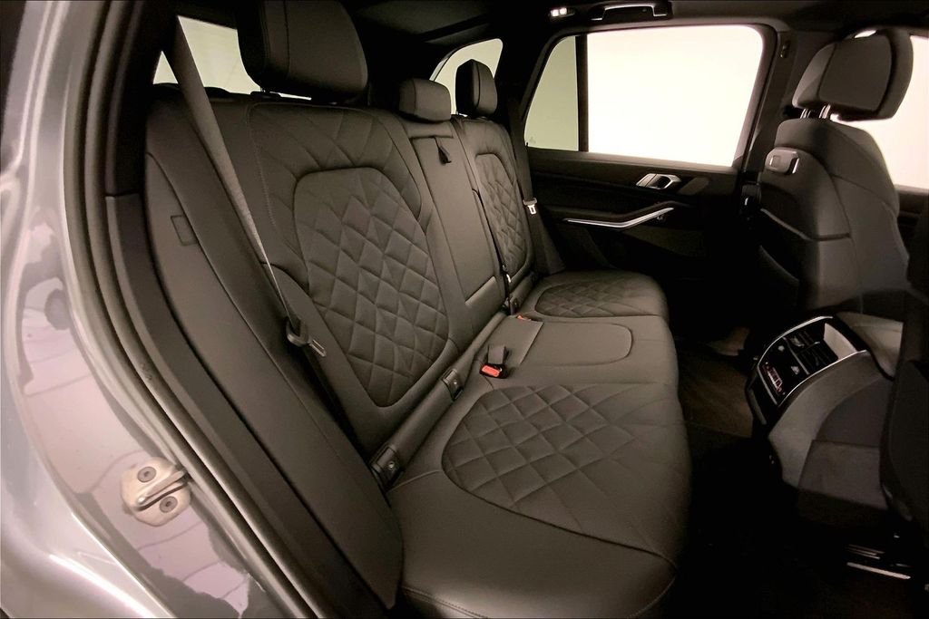 Certified Used 2026 Skyscraper Grey Metallic BMW  image 15