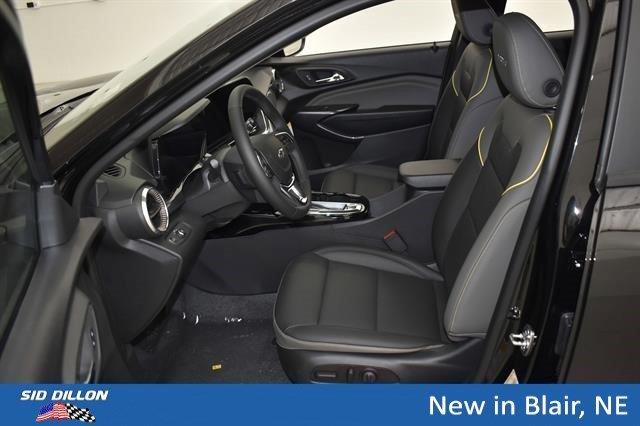 New 2026 Mosaic Black Metallic Chevrolet ACTIV image 6