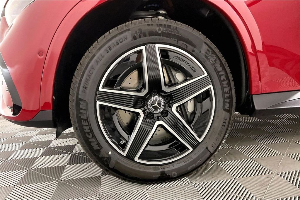 New 2026 MANUFAKTUR Patagonia Red Metallic Mercedes-Benz GLC 300 image 11