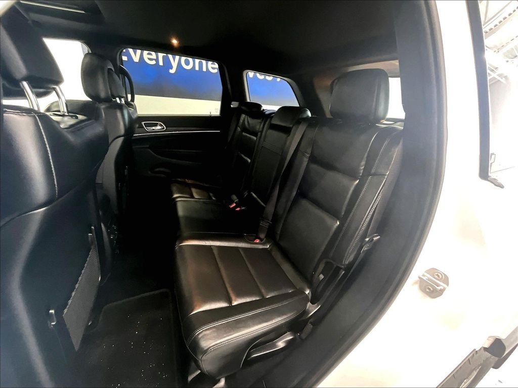 Used 2022 Bright White Clearcoat Jeep Limited image 15