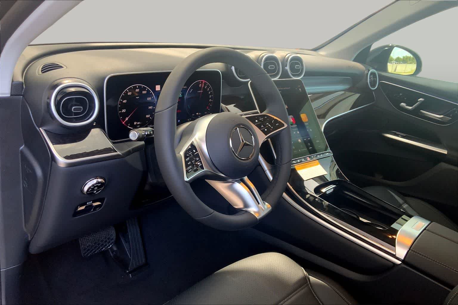 2025 Mercedes-Benz GLC Base - Photo 10
