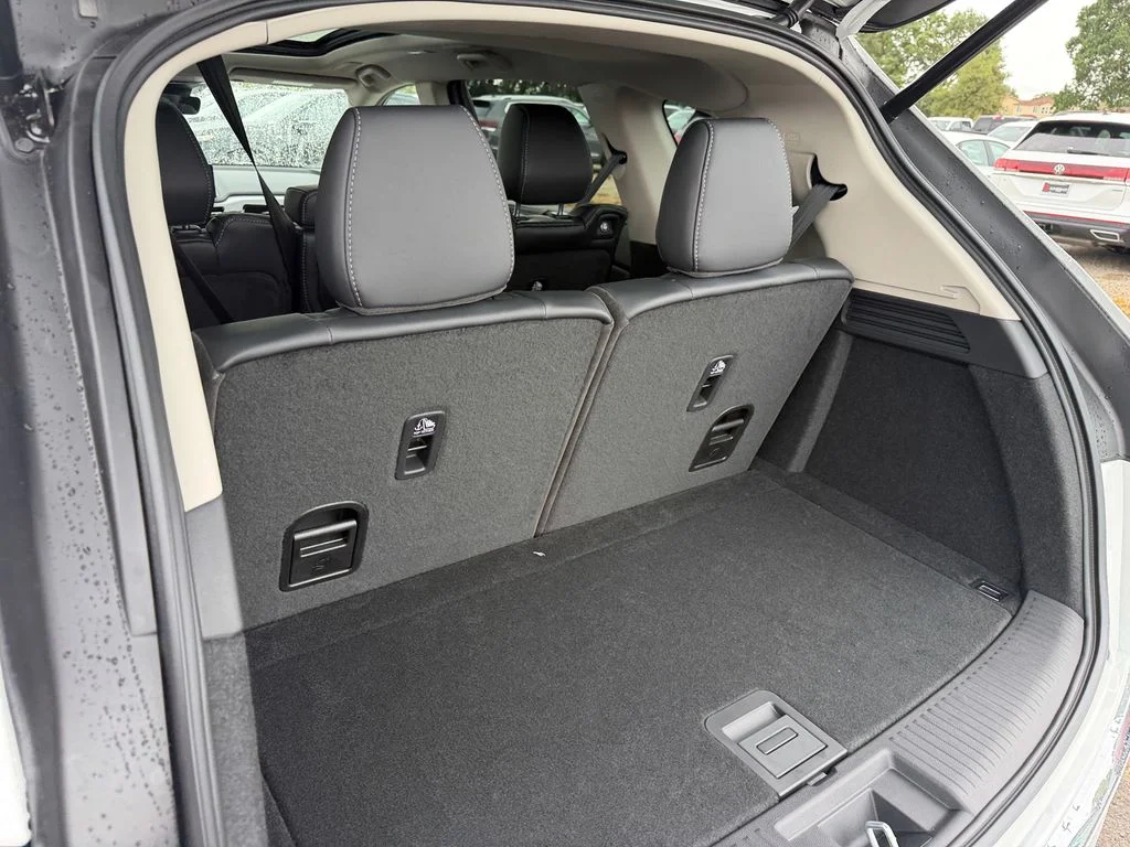 New 2026 Platinum White Acura Technology Package image 28