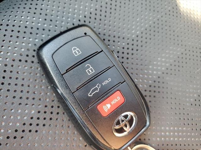 Certified Used 2026 EVEREST Toyota  image 9