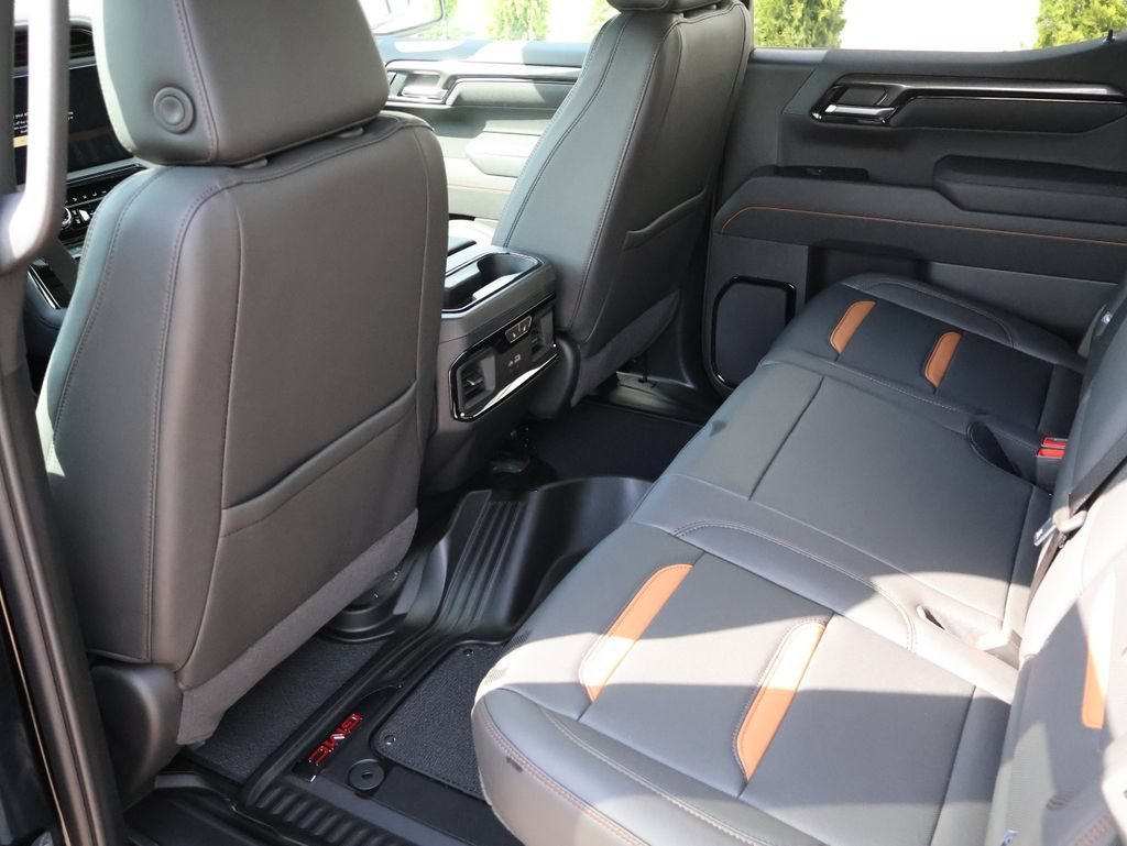 2026 GMC Sierra 1500 AT4 - Photo 9