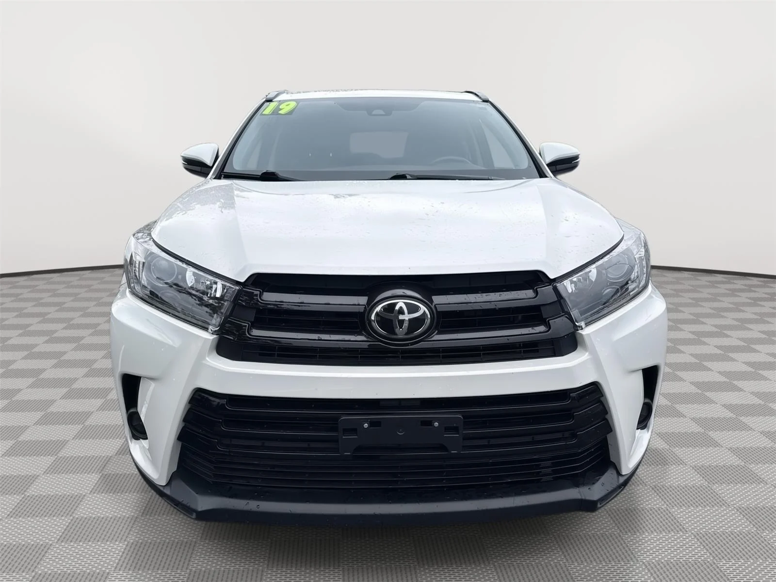 Certified 2019 Toyota Highlander SE with VIN 5TDJZRFHXKS619880 for sale in Kansas City