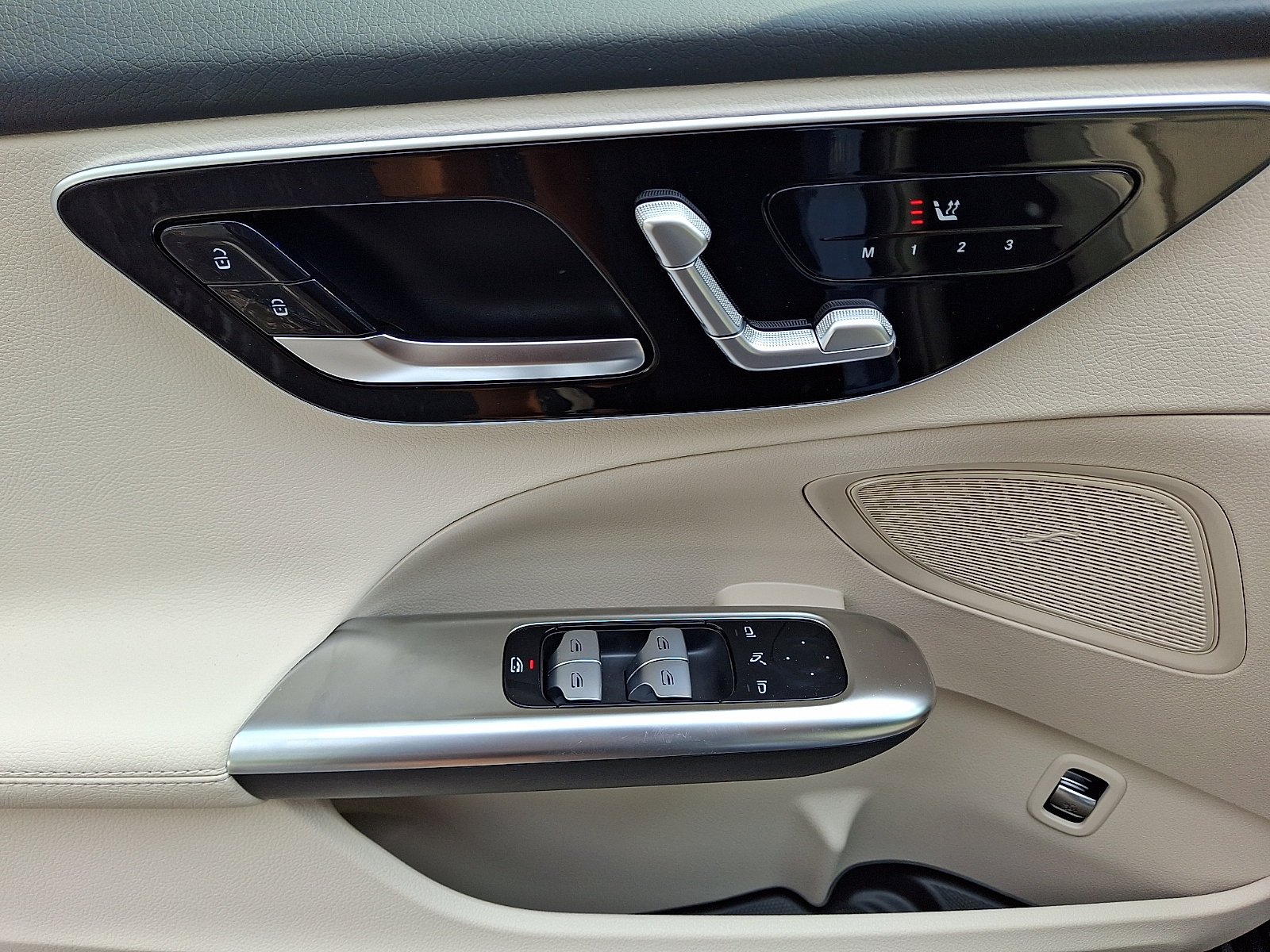 New 2026 Twilight Blue Metallic Mercedes-Benz C 300 image 33