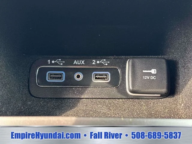 Used 2019 Gray Jeep Laredo E image 28