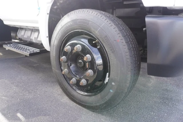 New 2024 Summit White Chevrolet Work Truck image 4