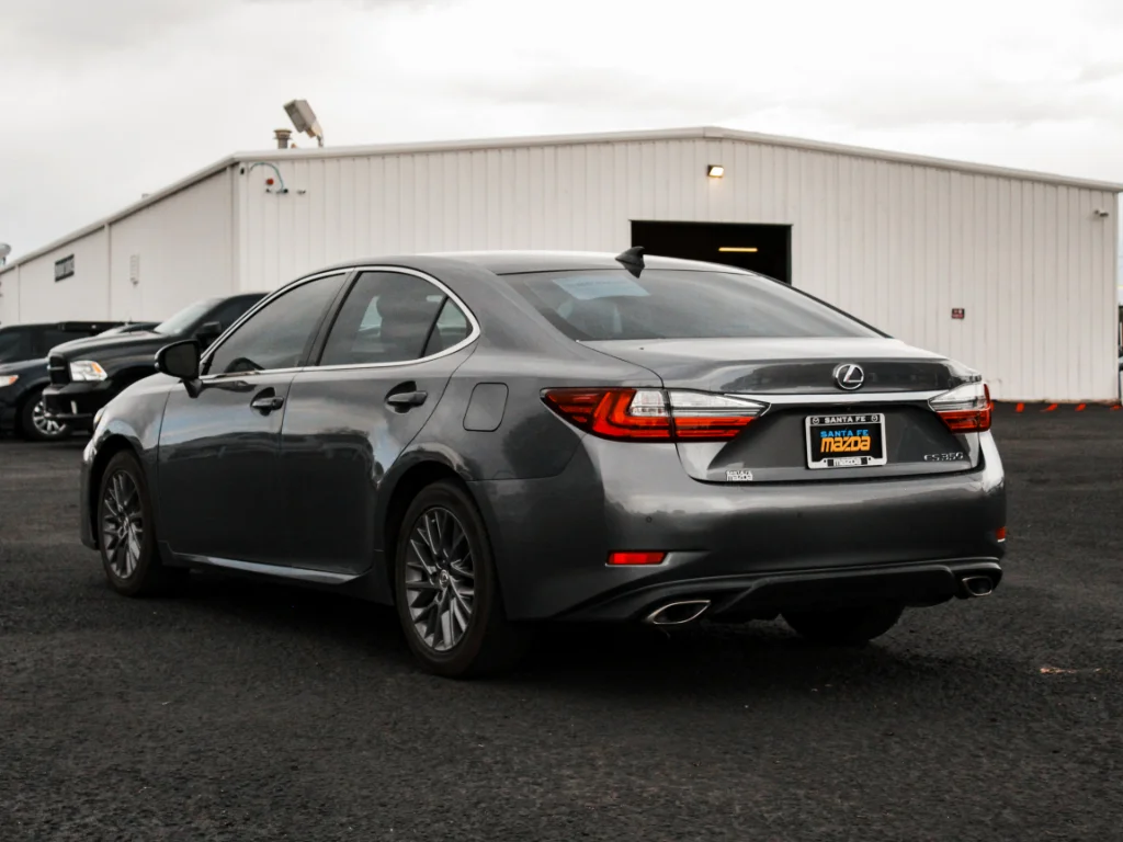 Used 2018 Nebula Gray Pearl Lexus Base image 7
