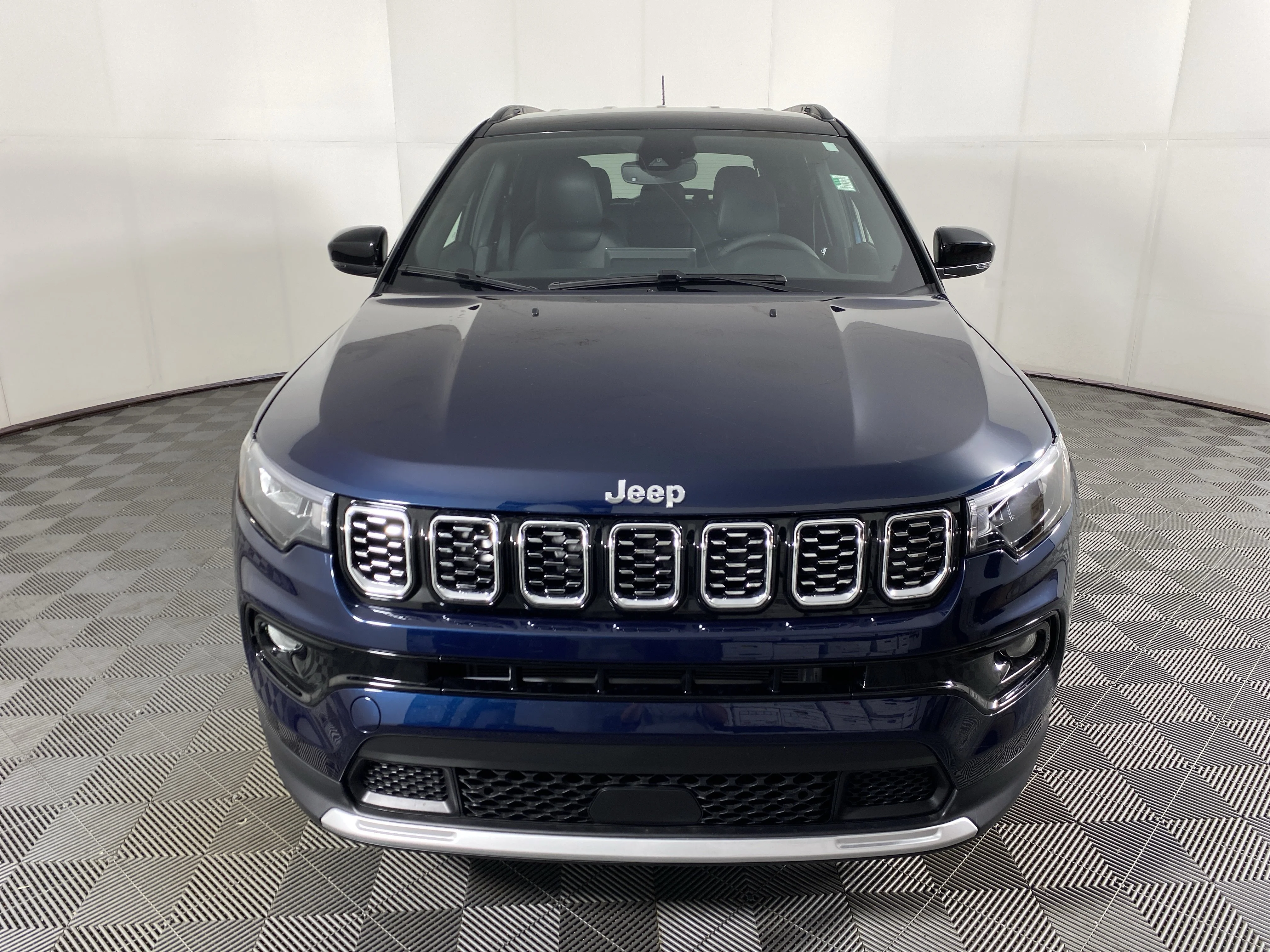 New 2026 Fathom Blue Pearl-Coat Exterior Paint Jeep Limited image 11