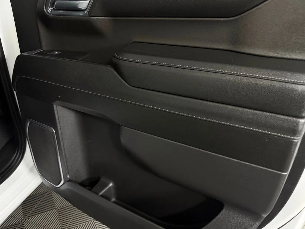 Certified Used 2024 White GMC Elevation image 30
