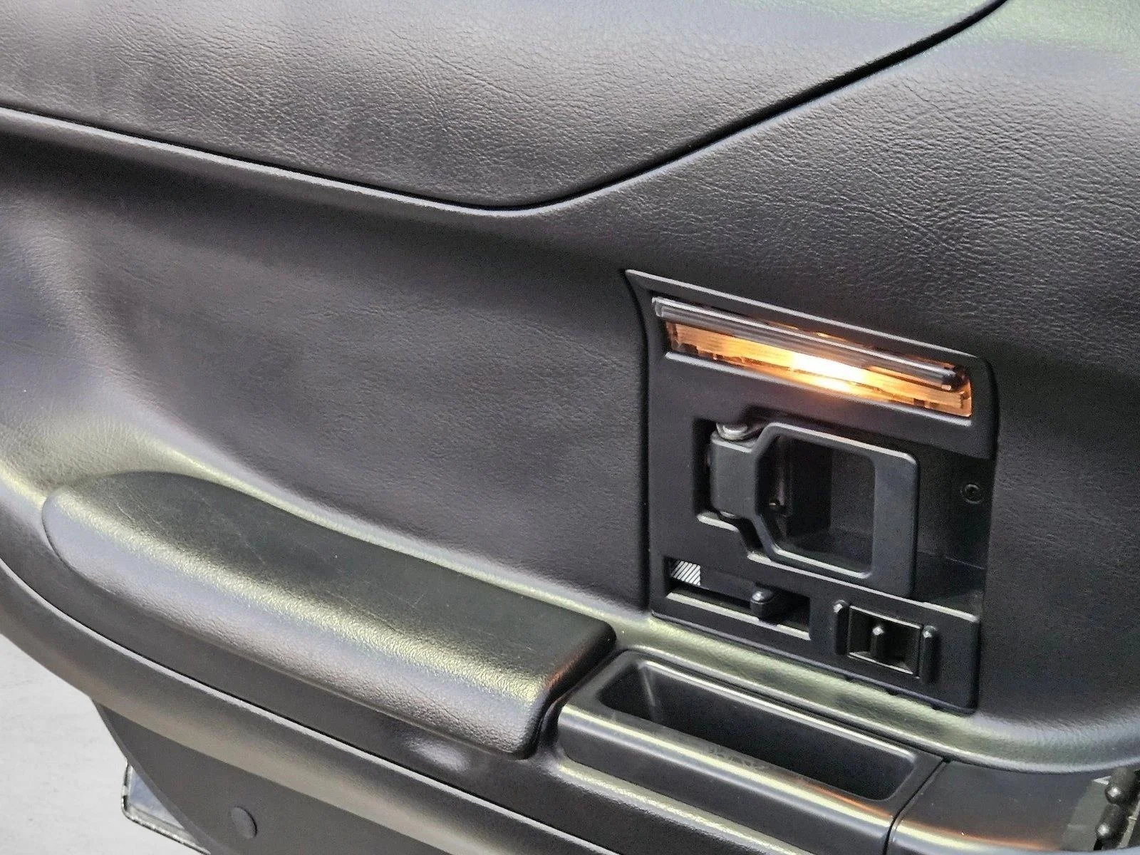 Used 1996 Black Chevrolet  image 9