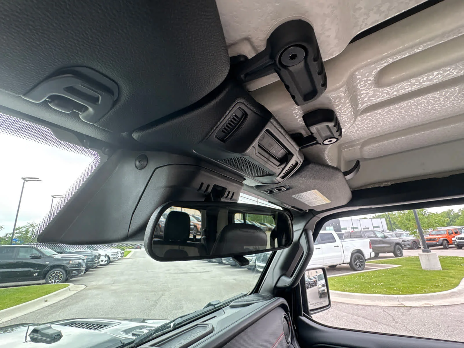 New 2026 Black Clear-Coat Exterior Paint Jeep Shadow Ops image 29