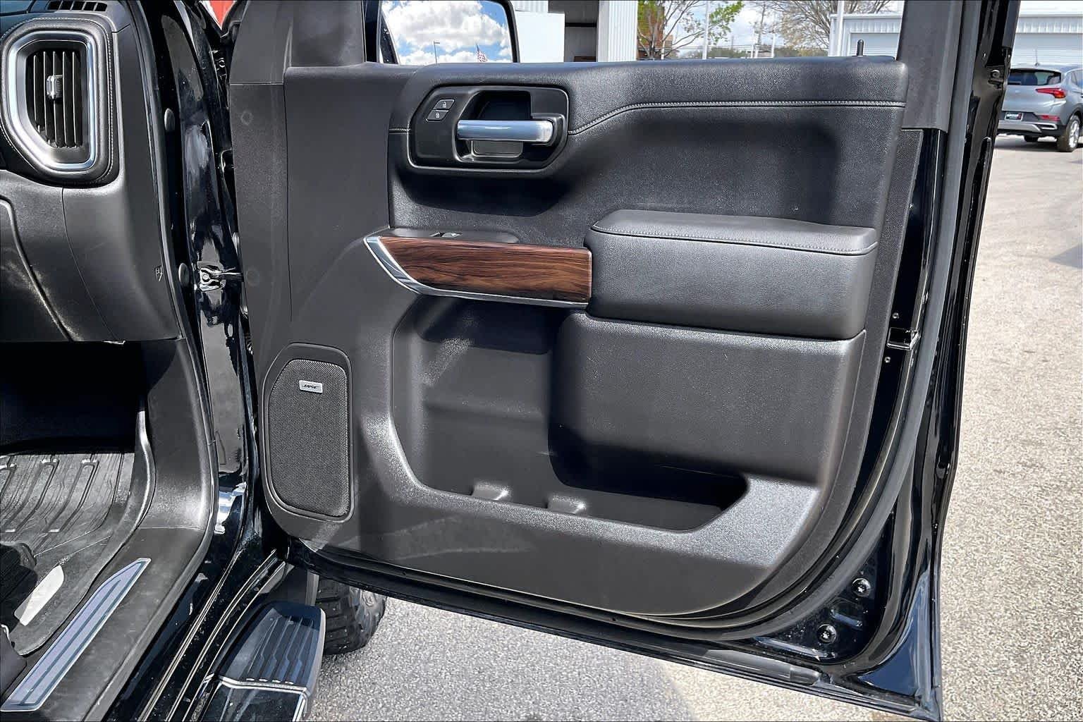 Used 2020 Onyx Black GMC SLT image 22