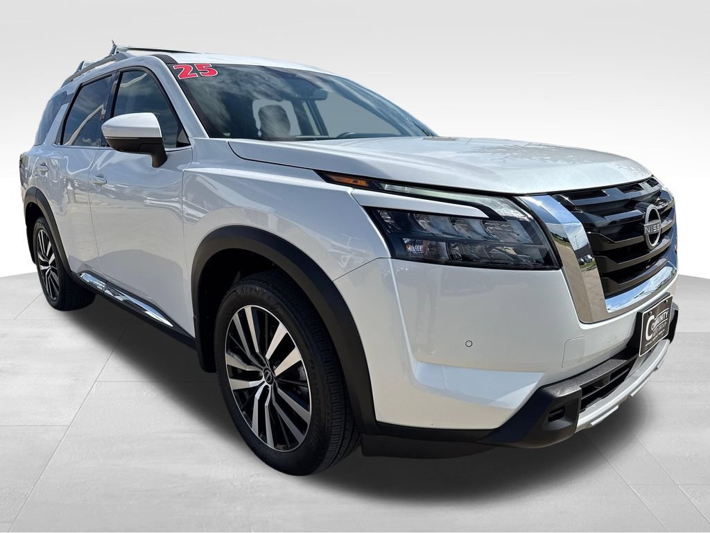 2025 Nissan Pathfinder Platinum - Photo 8