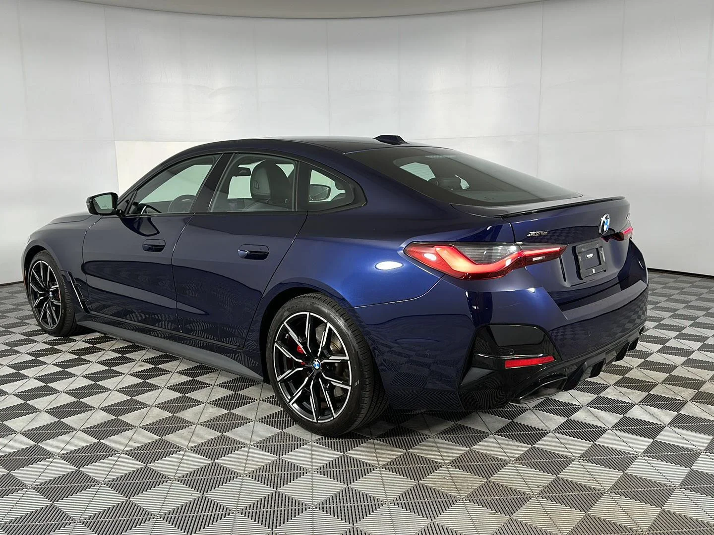 Used 2024 Tanzanite Blue II Metallic BMW M440i xDrive image 23