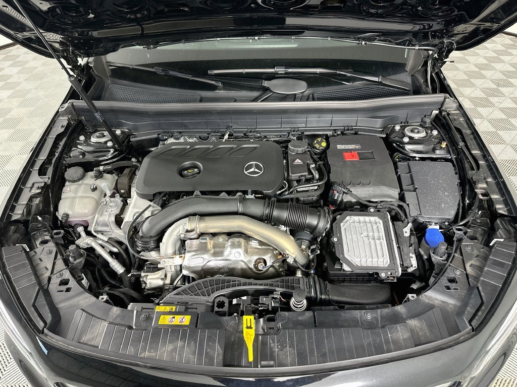 New 2026 Night Black Mercedes-Benz GLB 250 image 29