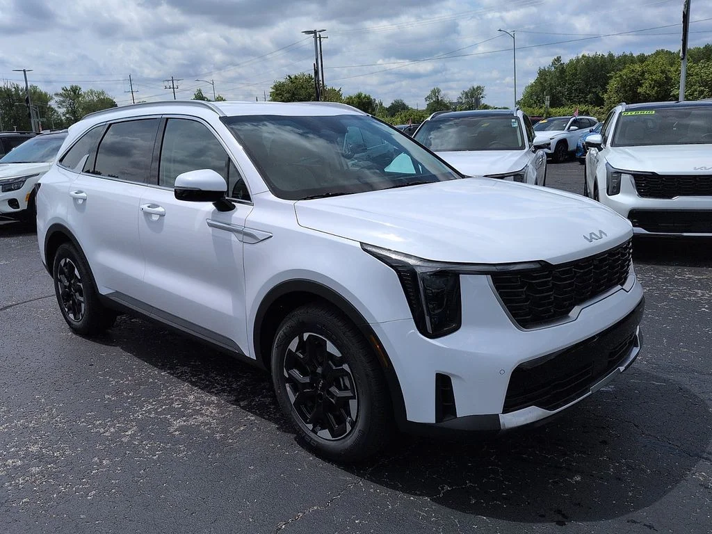 2026 Kia Sorento S AT's photo