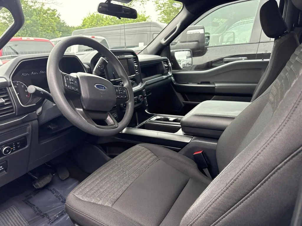 Used 2023 Silver Ford XL image 3
