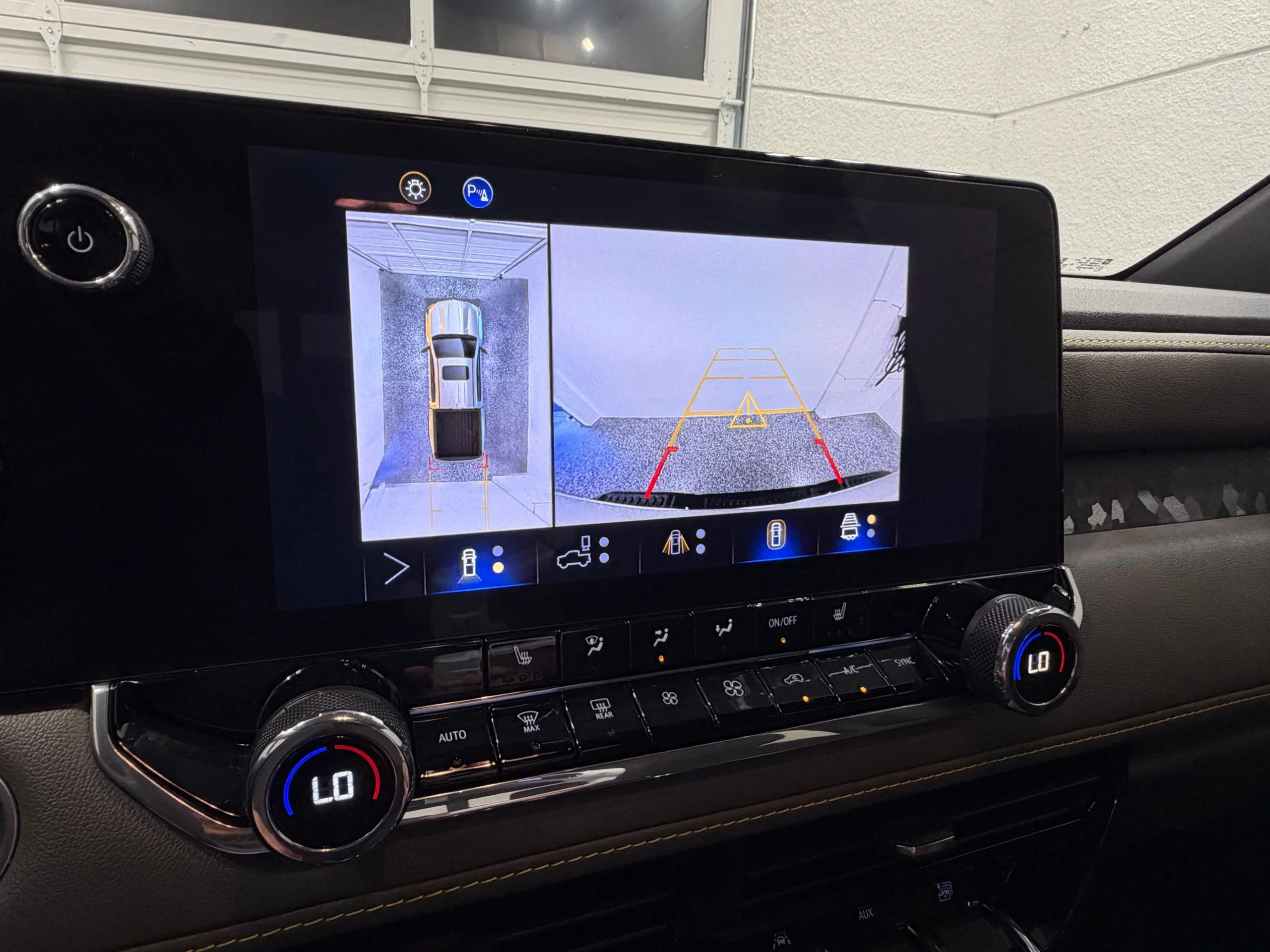 Used 2024 White Chevrolet ZR2 image 48