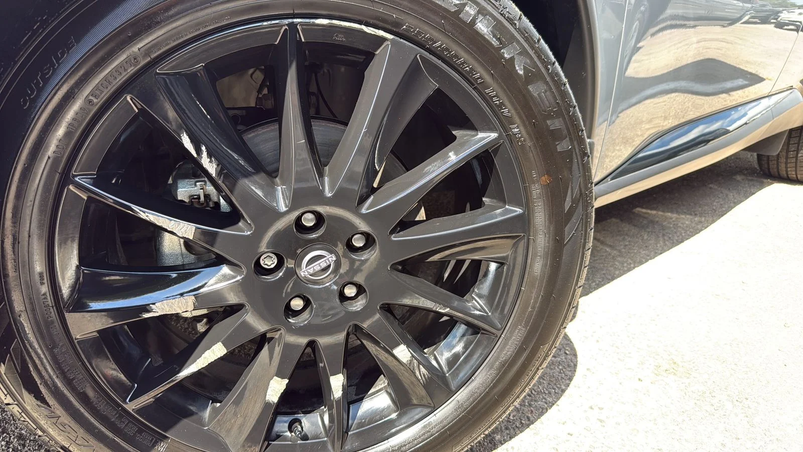 Used 2023 Gray Nissan SV image 29