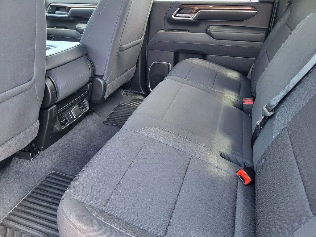 Used 2025 Black Chevrolet LT image 21