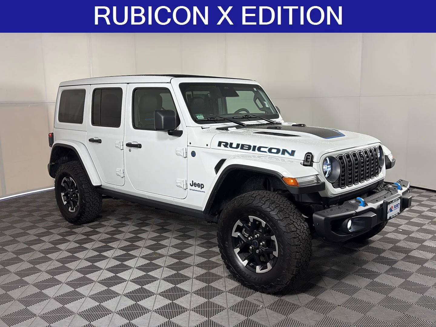 Used 2025 Bright White Clearcoat Jeep Rubicon X image 2