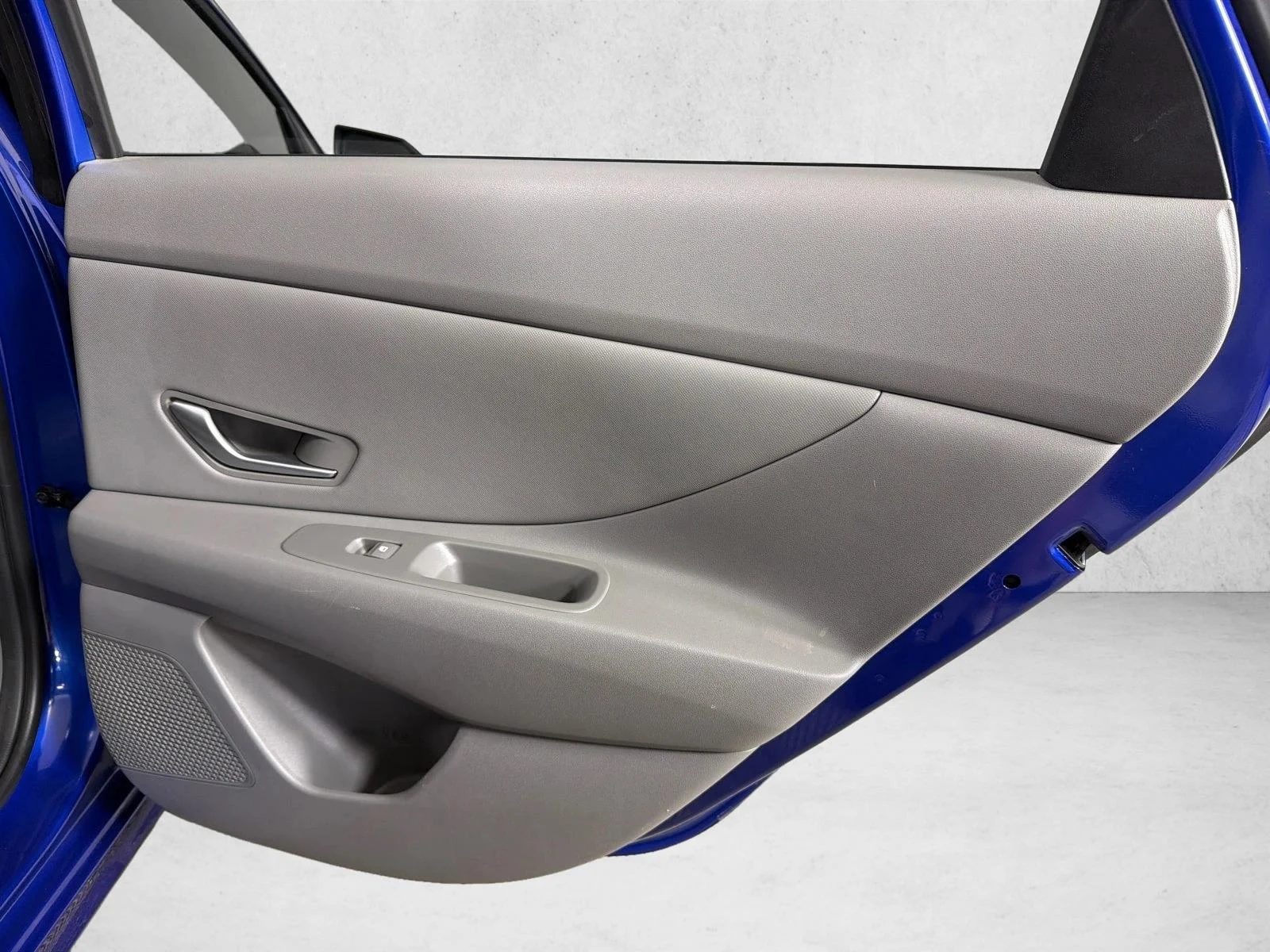 Used 2025 Gray Hyundai SEL Sport image 16