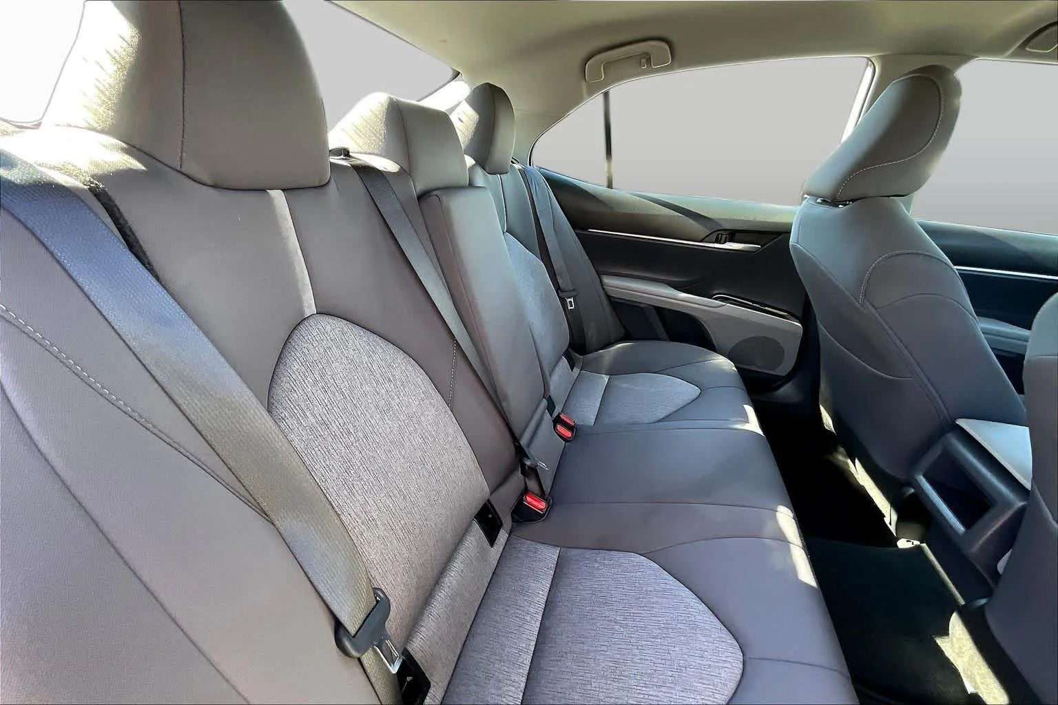 Used 2024 Ice Cap Toyota LE image 20