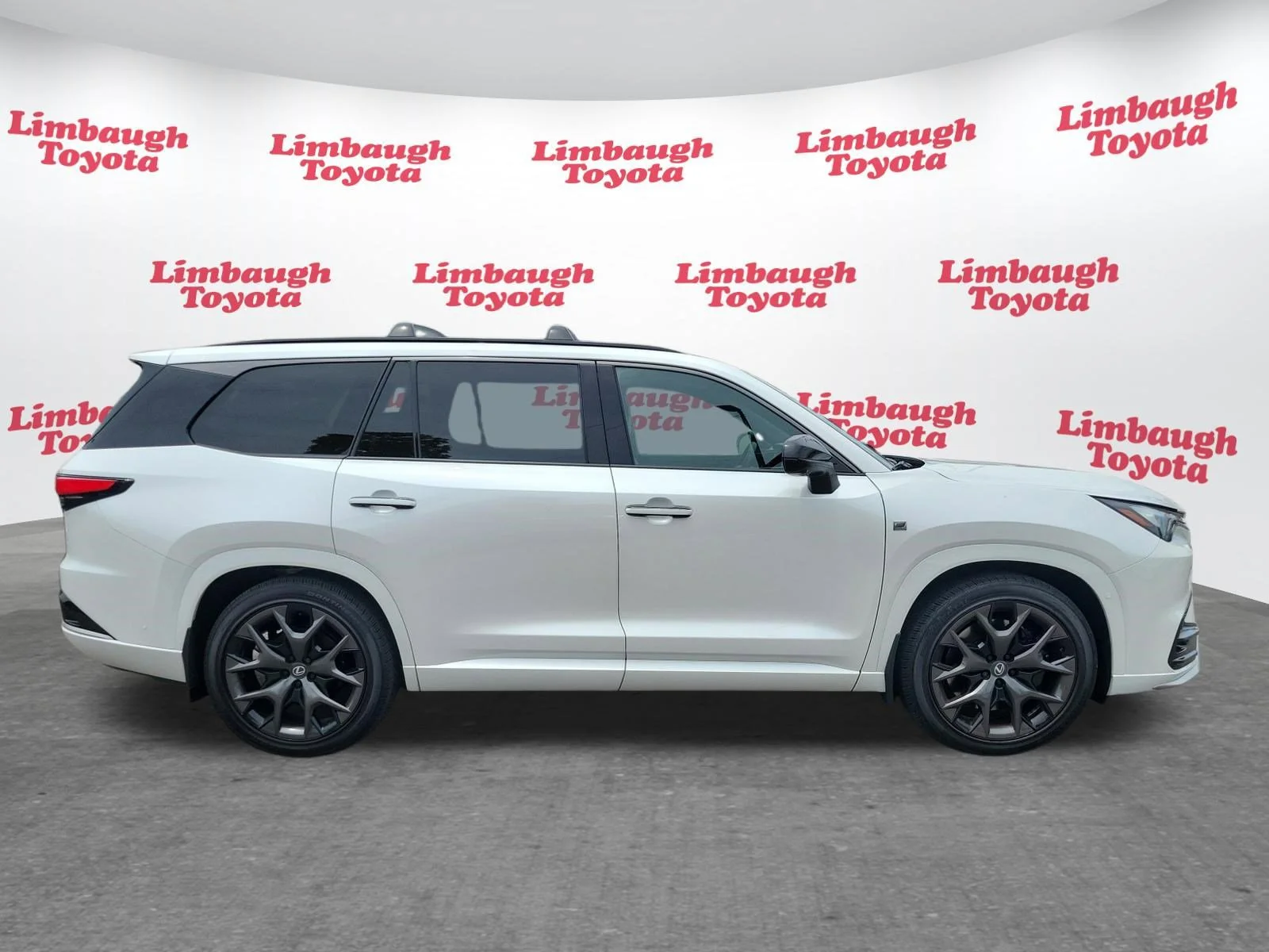 Used 2026 Windchill Lexus TX 500h F SPORT Performance Premium image 24