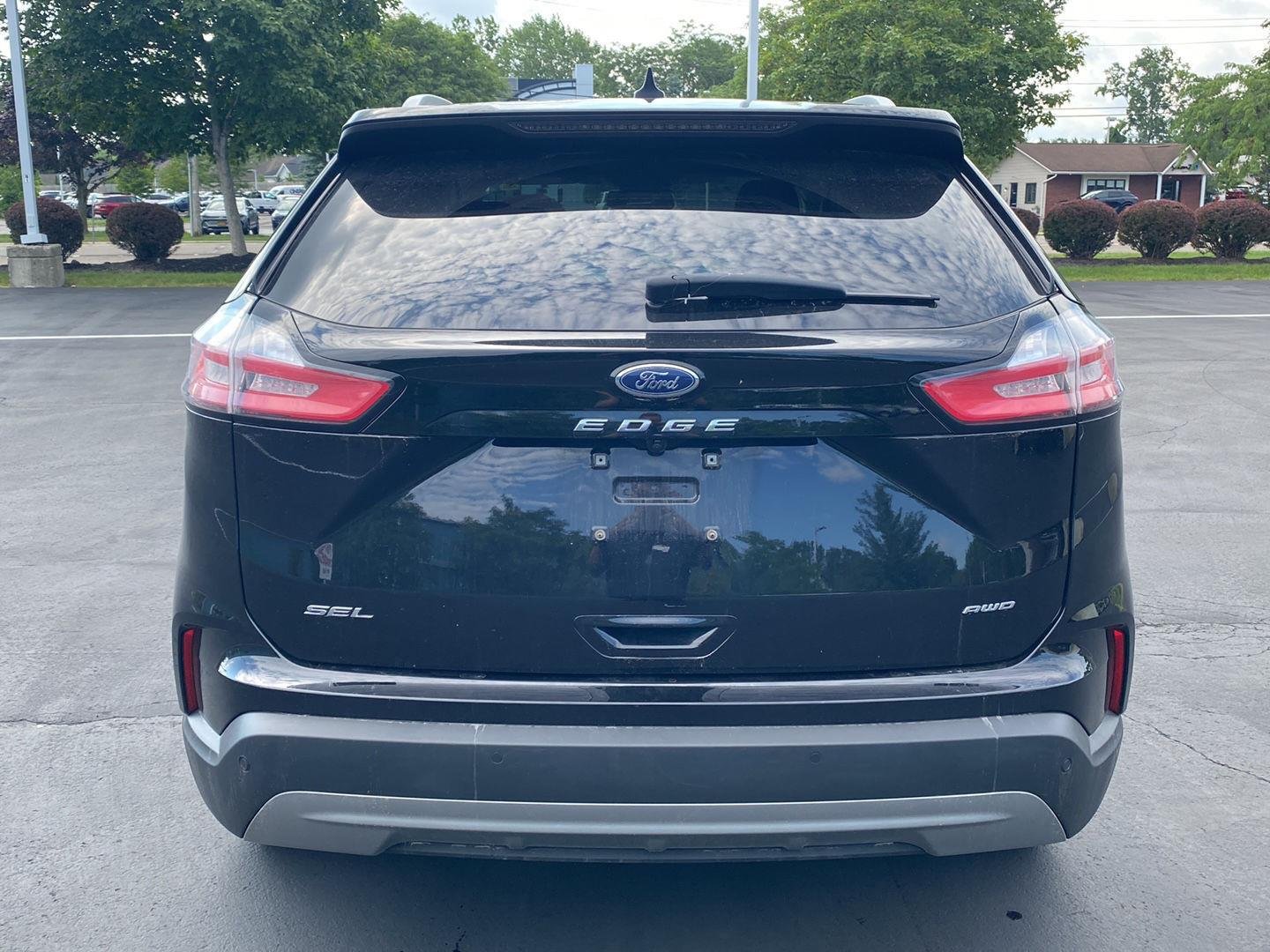 Used 2022 Agate Black Ford SEL image 9