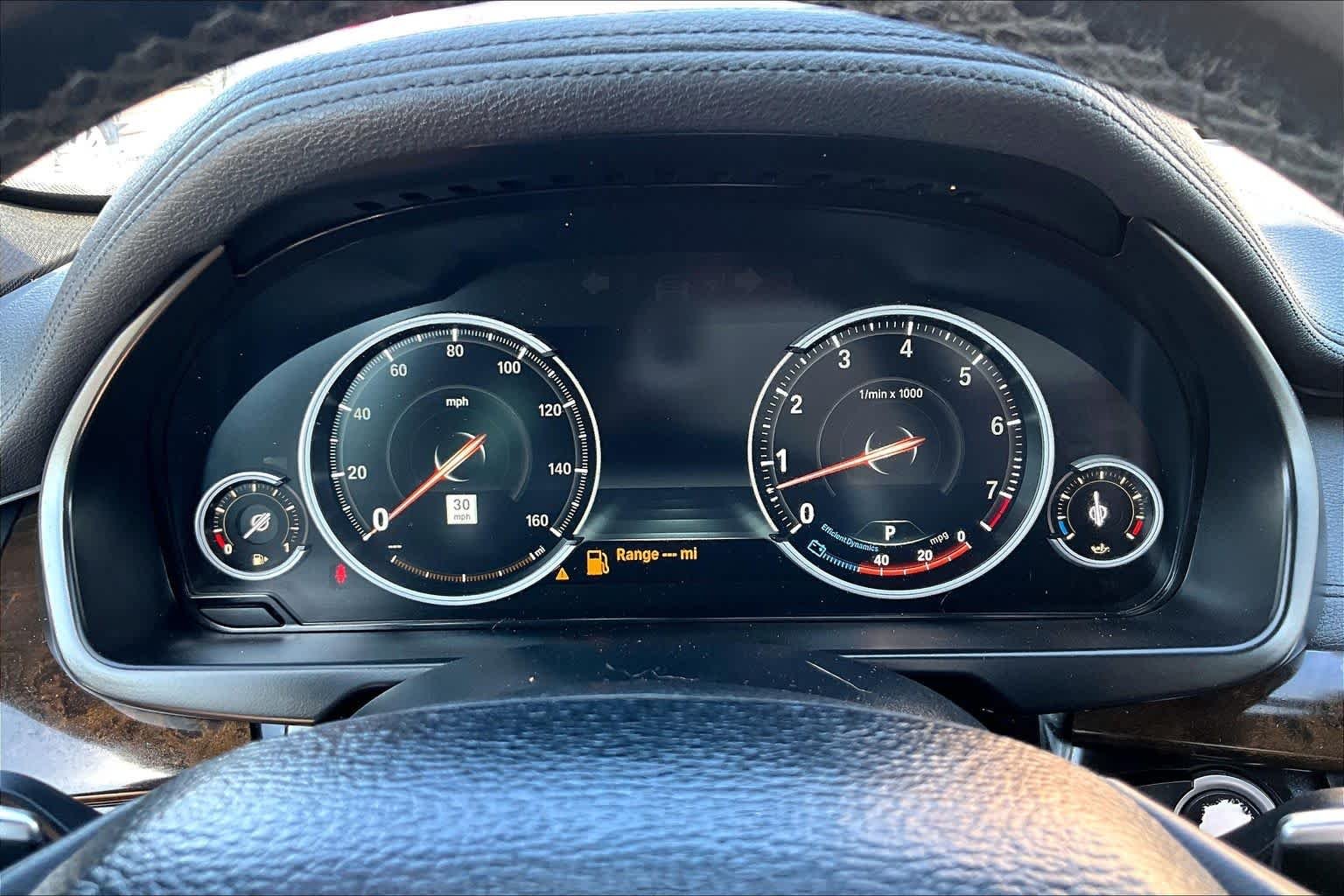 Used 2019 Alpine White BMW sDrive35i image 25