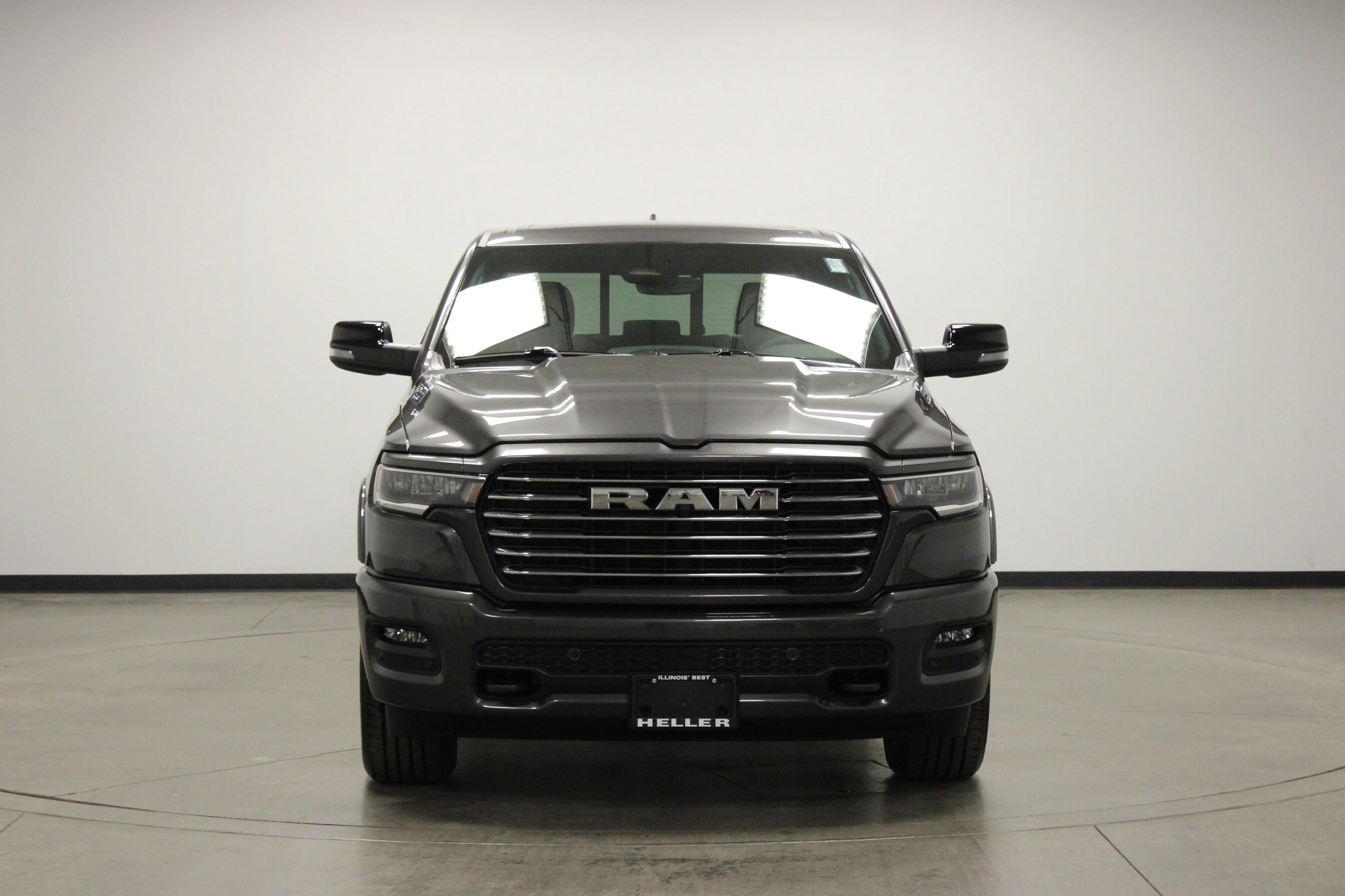New 2026 Granite Crystal Metallic Clear-Coat Exterior Paint RAM Laramie image 3