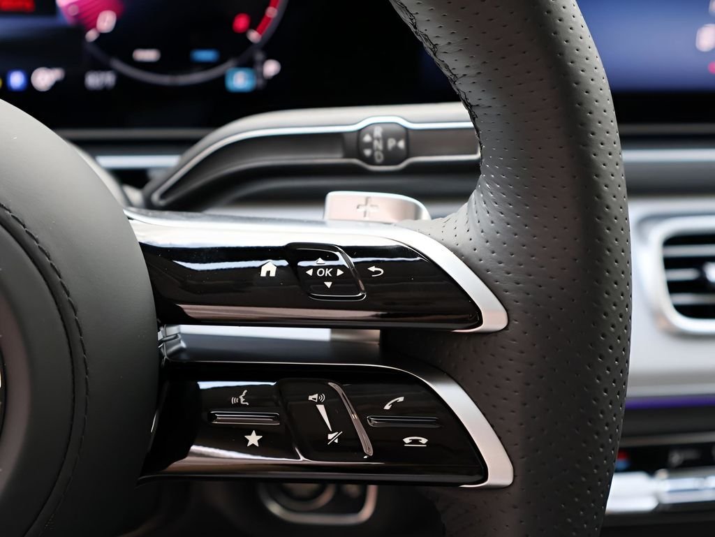 2025 Mercedes-Benz GLS Base - Photo 35