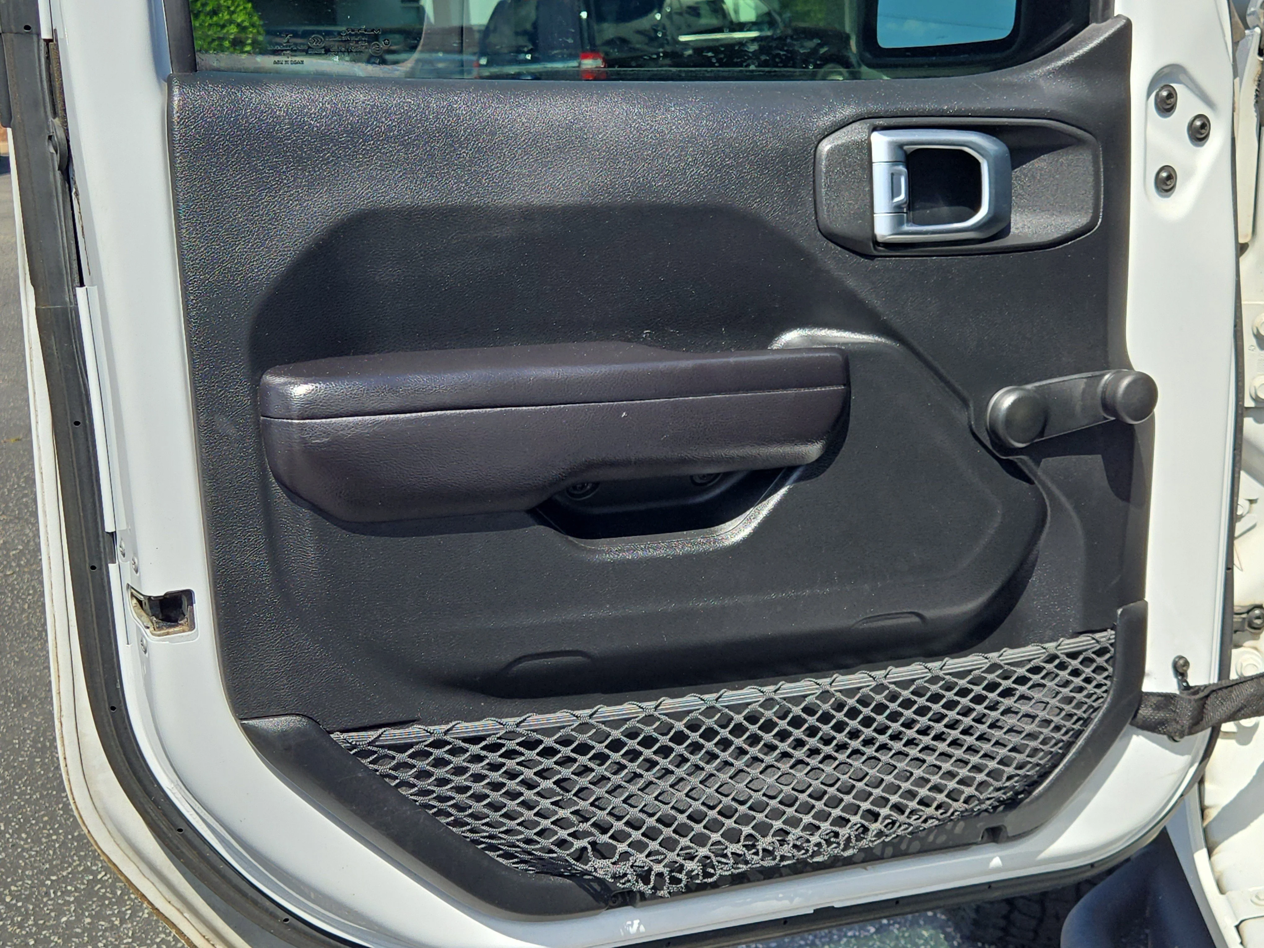 Used 2018 White Jeep Sport image 22