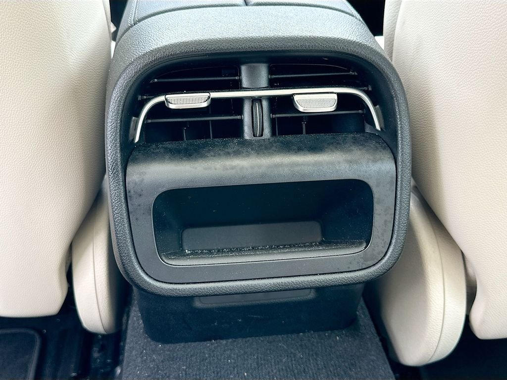 Certified Used 2025  Mercedes-Benz E 450 image 27