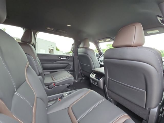 New 2026 Gray Nissan SL image 27