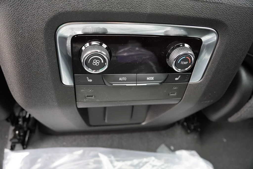 2026 Chevrolet Tahoe Z71 - Photo 14