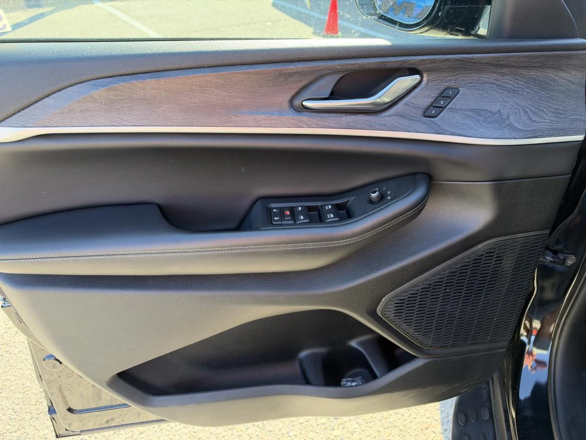 Used 2024 Black Jeep Limited image 13