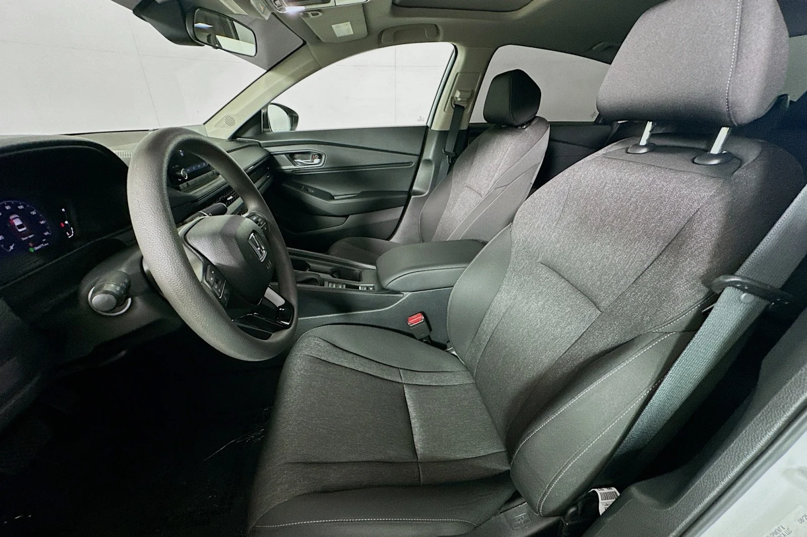 Used 2025 Platinum White Pearl Honda SE image 17