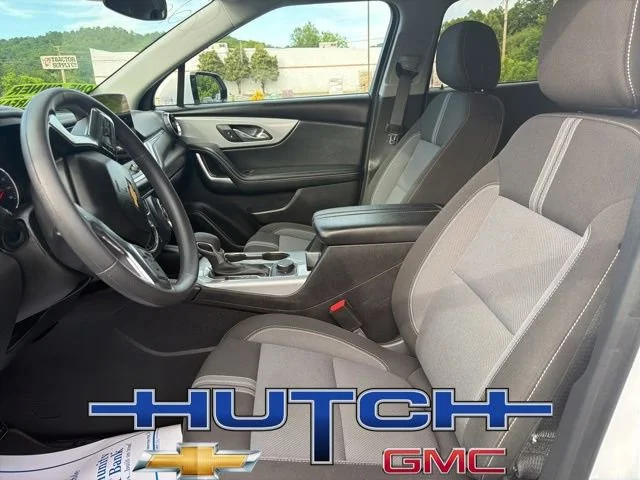 Used 2025 Summit White Chevrolet 2LT image 22